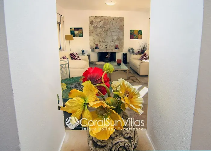 Apollon Harmony Villa, By Coral Sun *